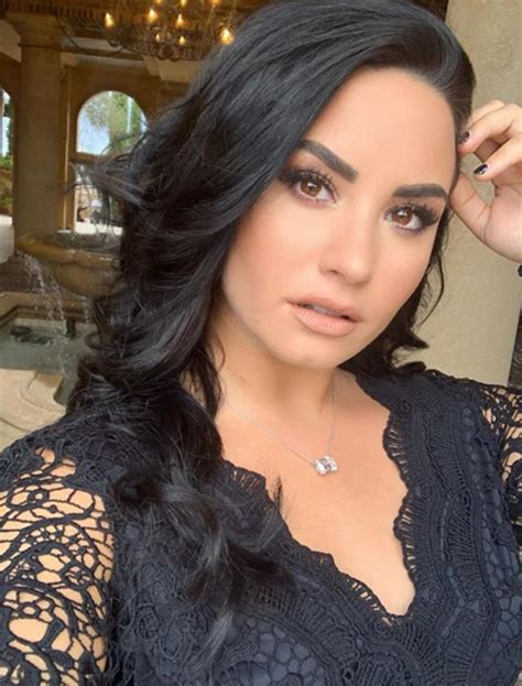 Demi Lovato Glows In New Selfies After Rehab Stint Perez Hilton