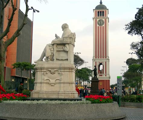 Plazas Y Parques De Lima Perú