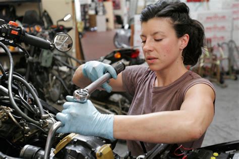 Way To Go Girl Female Mechanics Rock Women Riders Now