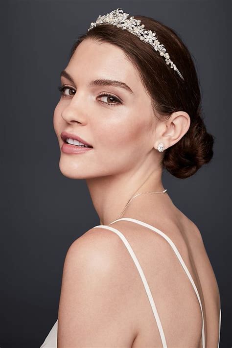 Wedding Crowns And Tiaras To Make You Feel Like A Queen Cbc Life
