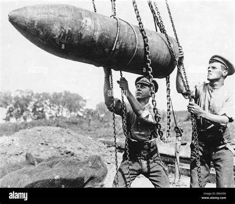 British Artillery Shelling Black And White Stock Photos And Images Alamy