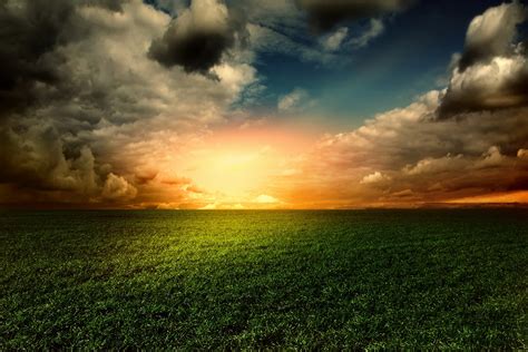 Amazing Sky Over Green Field 4k Ultra Hd Wallpaper And Background Image