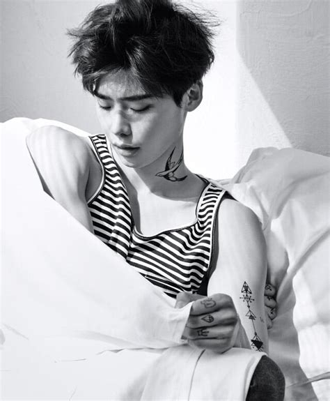 They only went abroad together for their photoshoot after. Lee Jong-suk Has a Secret Tattoo- Check It Out! | Channel-K