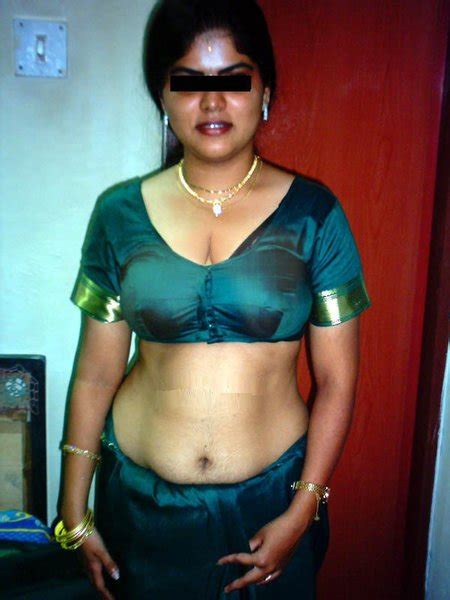Neha Is Hot Desi Mallu Aunty Photos Kolaveri Girls