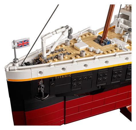 Lego Reveals 9000 Piece 10294 Titanic Ship Model As Second Largest