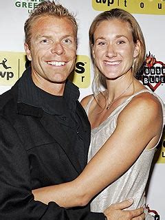 Billboard hot 100 for 36 weeks, then a record for a female artist, peaking at no. sembrono: Kerri Walsh With Husband New Pictures/Photos 2012-2013