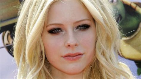 Avril Lavigne Feared Dying From Lyme Disease