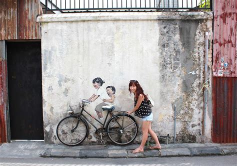 What i found were corners of ingenious metal and wrought iron arts that gave the whole street a new feel. Penang's Street Art in 15 Photos