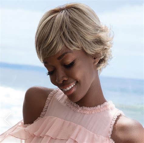 35 Stately Short Layered Bob Hairstyles To Try In 2024