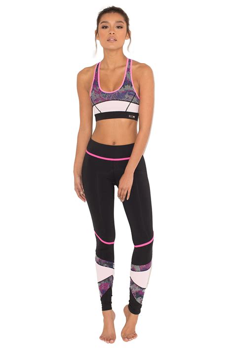 Work Out Wear Shakti Pink Printed Cropped Workout Top