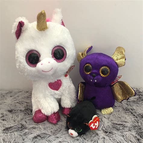 Brand new never played with TY beanie boos bundle. Includes includes 