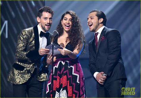 Alessia Cara Wears Heart Print Suit For Latin Grammys 2019 Performance Photo 4388377 Juanes