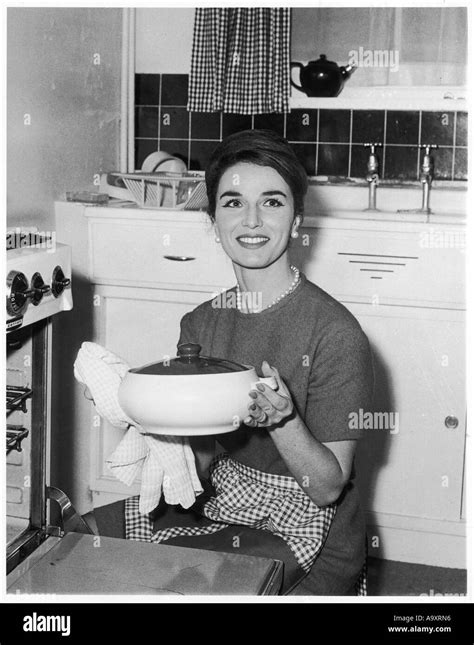 1950s Housewife Cooking Hi Res Stock Photography And Images Alamy