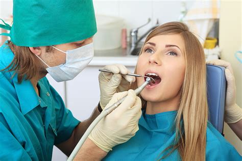 Downtown Toronto Tooth Extraction Procedure Dental Centres