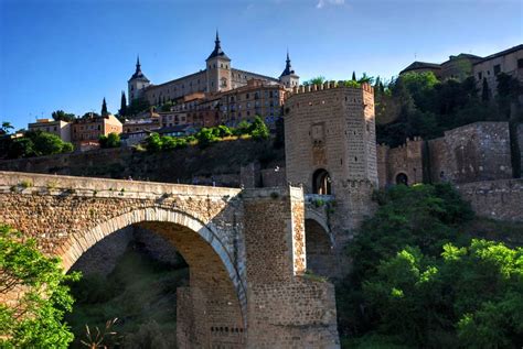 Regatul spaniei sau spania este o. Spania | Turism Istoric