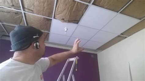 Armstrong dalle de plafond sahara board 2516m 60×60 cm. Plaque faux plafond 50x50 - Isolation idées