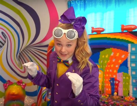 Jojo Siwas Tour Of Her Willy Wonka Themed Bedroom Will Put You In A