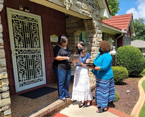 Jehovahs Witnesses Return To Sharing Their Faith Door To Door