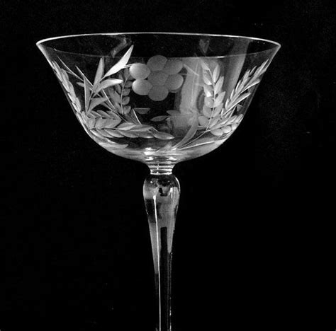 Sale Set Of 2 Vintage Etched Crystal Champagne Glasses Crystal