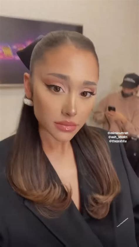 Ariana Grande Instagram Story 2021