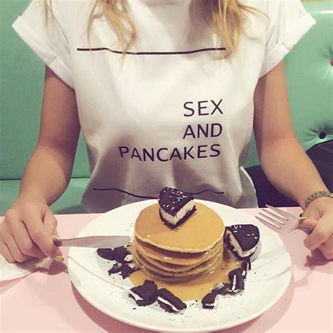 Дамска тениска Sex And Pancakes Fhousebg