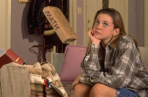 Alex From The Secret World Of Alex Mack Is All Grown Up And She S