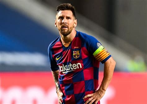 Он играет на позиции правый вингер. Barça: le démenti du père de Messi, après un faux ...