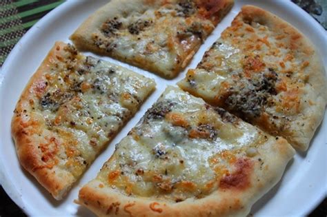 Easy White Garlic Pizza Recipe Italian White Pizza Recipe Yummy Tummy