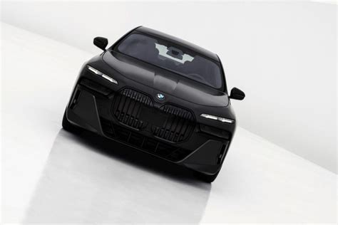 Bmw Reveals New 2022 7 Series Luxury Sedan Shifting Gears