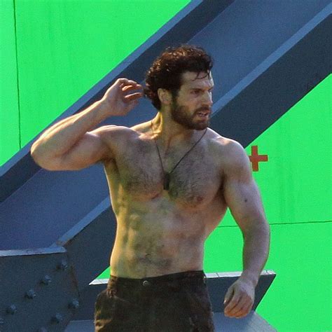 3 times when henry cavil showed off his muscular body henry cavill fans
