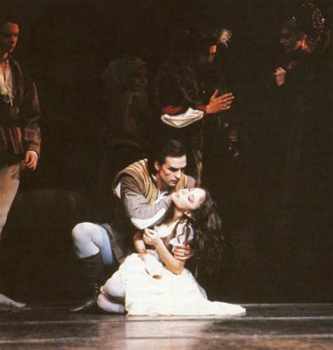 Viviana Durante As Giselle With Irek Mukhamedov As Albrecht During The