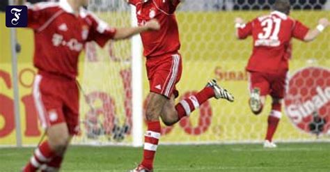 Until 2005 the team played as fc schalke 04 amateure. Schalke gegen Bayern 2:2: Nur ein Punkt nach zwei frühen ...