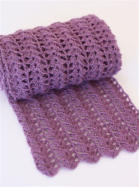 stylish easy crochet scarf for women