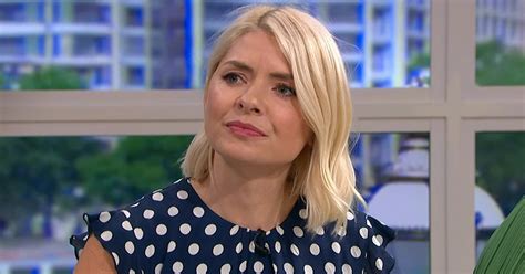 Holly Willoughby Had Nervous This Morning Return Says Body Language Pro