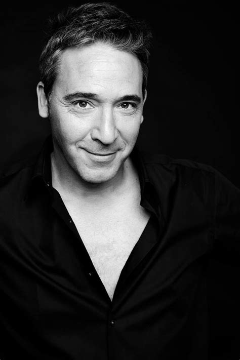 Filipe foi adotado e tem agora 14 anos, vivendo longe dos olhares públicos sob a educação do artista e de rui calapez, com quem o ator se casou em 2013. Diogo Infante interpreta Cyrano de Bergerac no Teatro D. Maria II - MoveNotícias