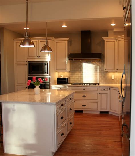 And that trend will only get stronger, coming into 2018. White classic kitchen design - Traditional - Kitchen ...