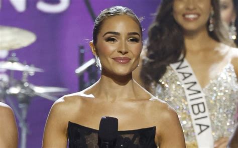 Miss Universe Host Olivia Culpo Sparkles In High Low Dress And Pumps Footwear News