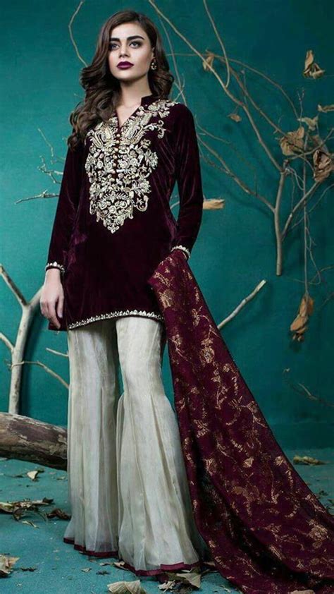 Zainab Chotani Velvet Dress 2018 Pakistani Dresses