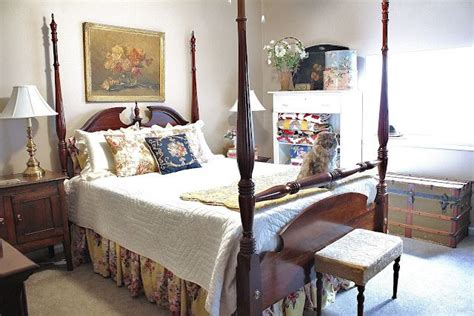 Beautiful Guest Room Love The Quilts Home Bedroom Room