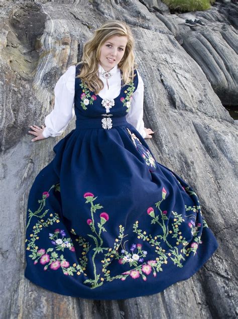 Folkcostumeandembroidery Overview Of Norwegian Costume Part 4 The North