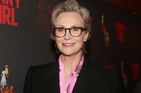Jane Lynch Says Early Funny Girl Exit Isnt About Lea Michele