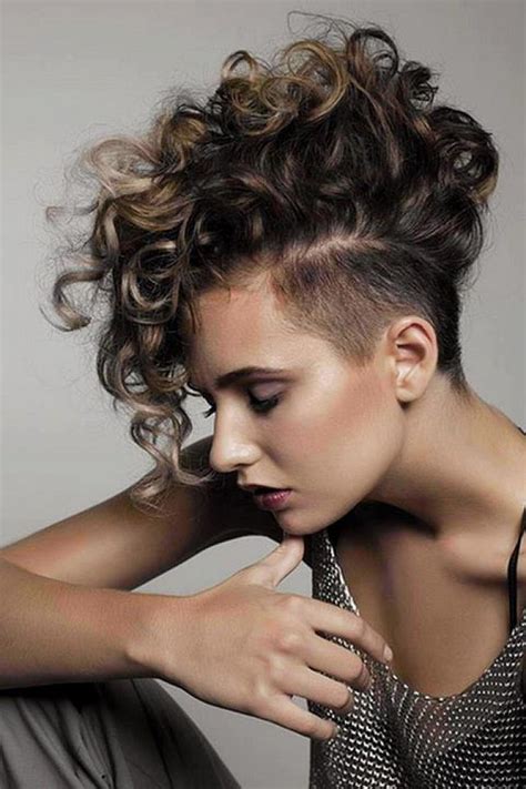 Short curly hairstyle for older women. Incompatible Hot and Sexy Short Curly Hairstyles - Ohh My My
