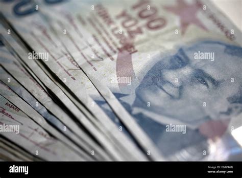 Lira Banknote Turkish Banknote Hi Res Stock Photography And Images