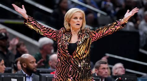 What Lsu S Kim Mulkey Said To Caitlin Clark After National Title Game Worldnews Com