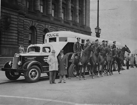 Photo Oh Cleveland Police 1940s Mounted Unit Jim Togyer Album