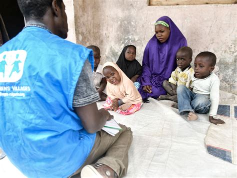 Nigeria Flüchtlingskinder Bedroht I Sos Kinderdörfer