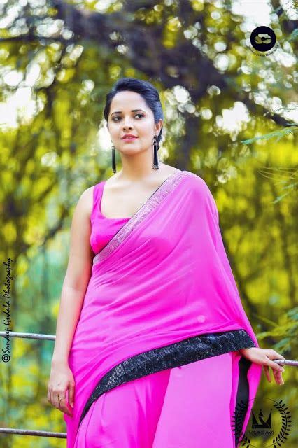 Anasuya Bharadwaj Sexy Pink Saree Pictures 2023