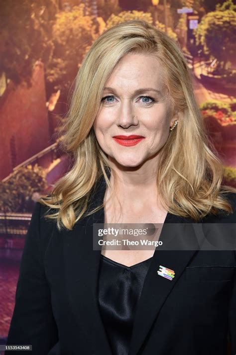 Laura Linney Attends Tales Of The City New York Premiere At The