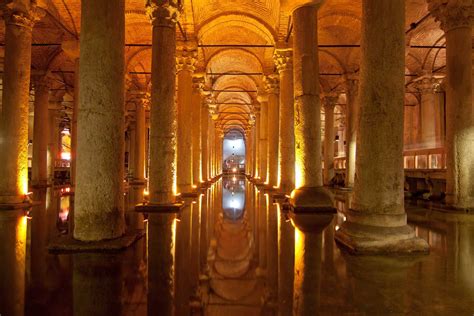 Cisterna Bas Lica De Estambul Turqu A Ciudad De Estambul Estambul Catedral