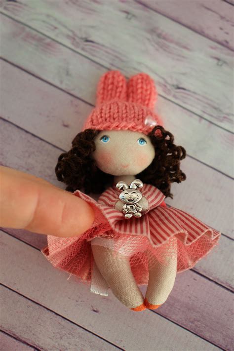 Cute Mini Fabric Handmade Doll For Dollhouse 112 Scale Poupées Faites